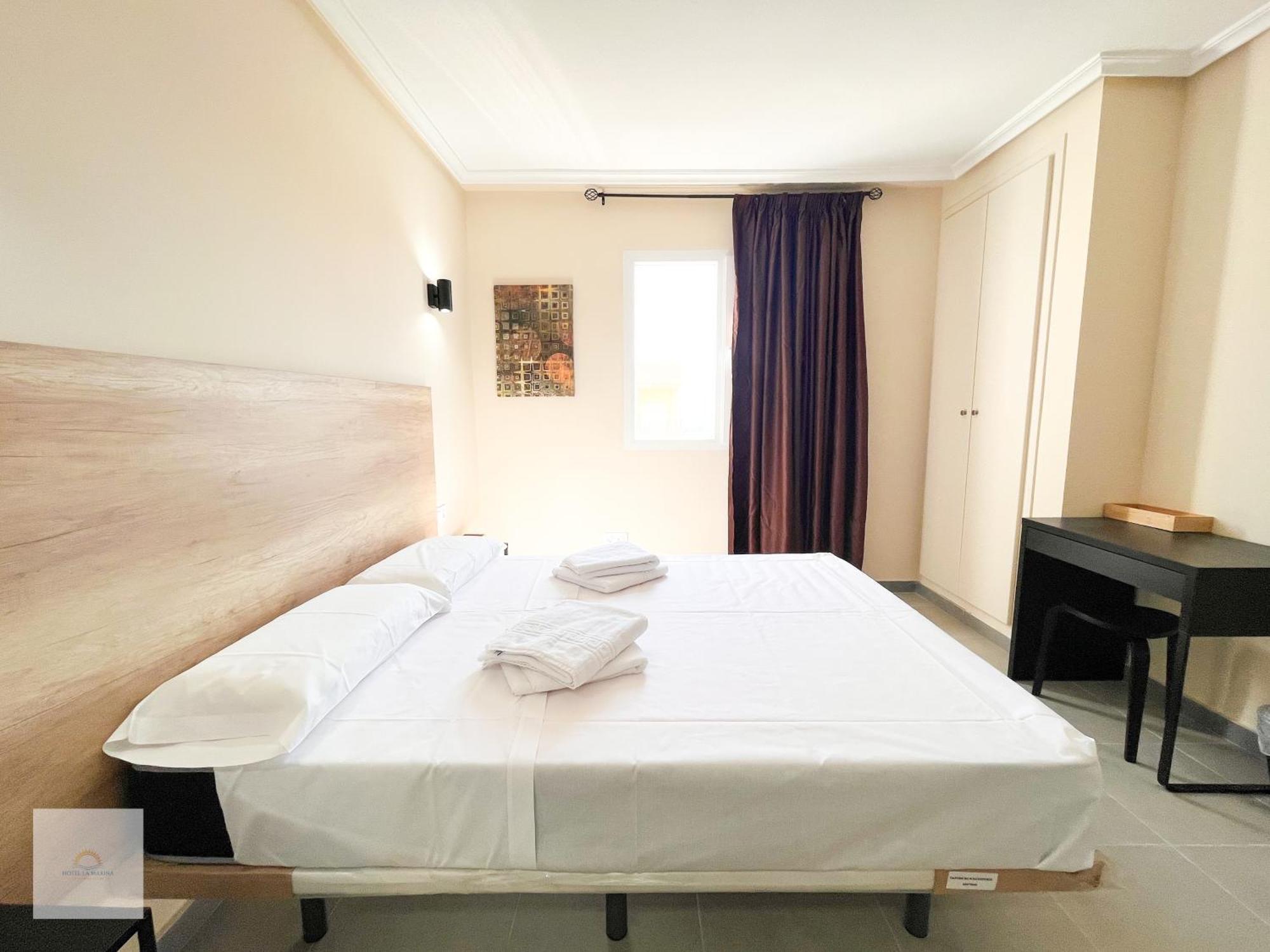 Hotel La Marina Elche La Mariña 外观 照片