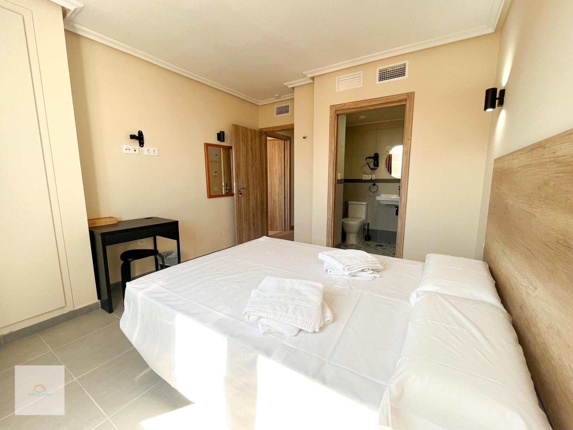 Hotel La Marina Elche La Mariña 外观 照片
